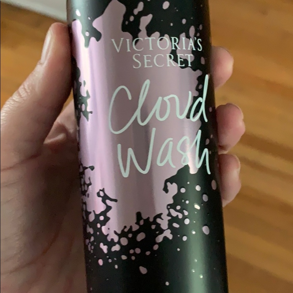 (3/$12)NWT Victorias Secret Velvet petals cloud - Picture 2 of 4